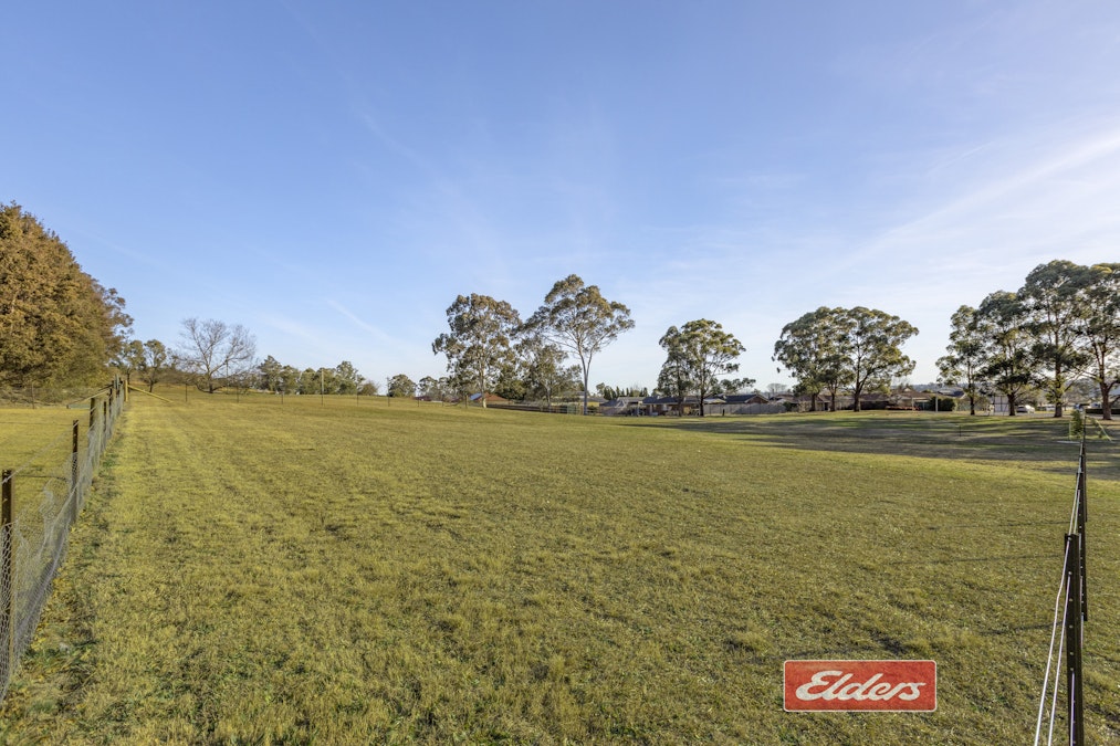 2/32 Jarvisfield Road, Picton, NSW, 2571 - Image 1