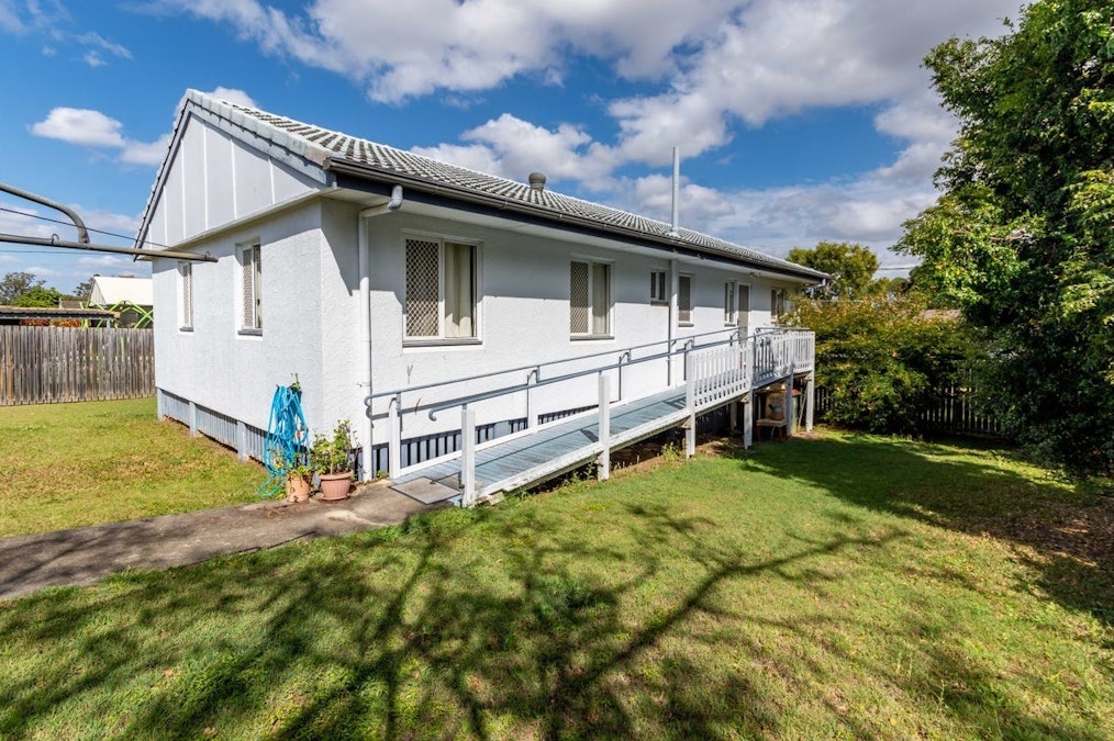 9 Kendrey Street, Stafford Heights, QLD, 4053 - Image 2