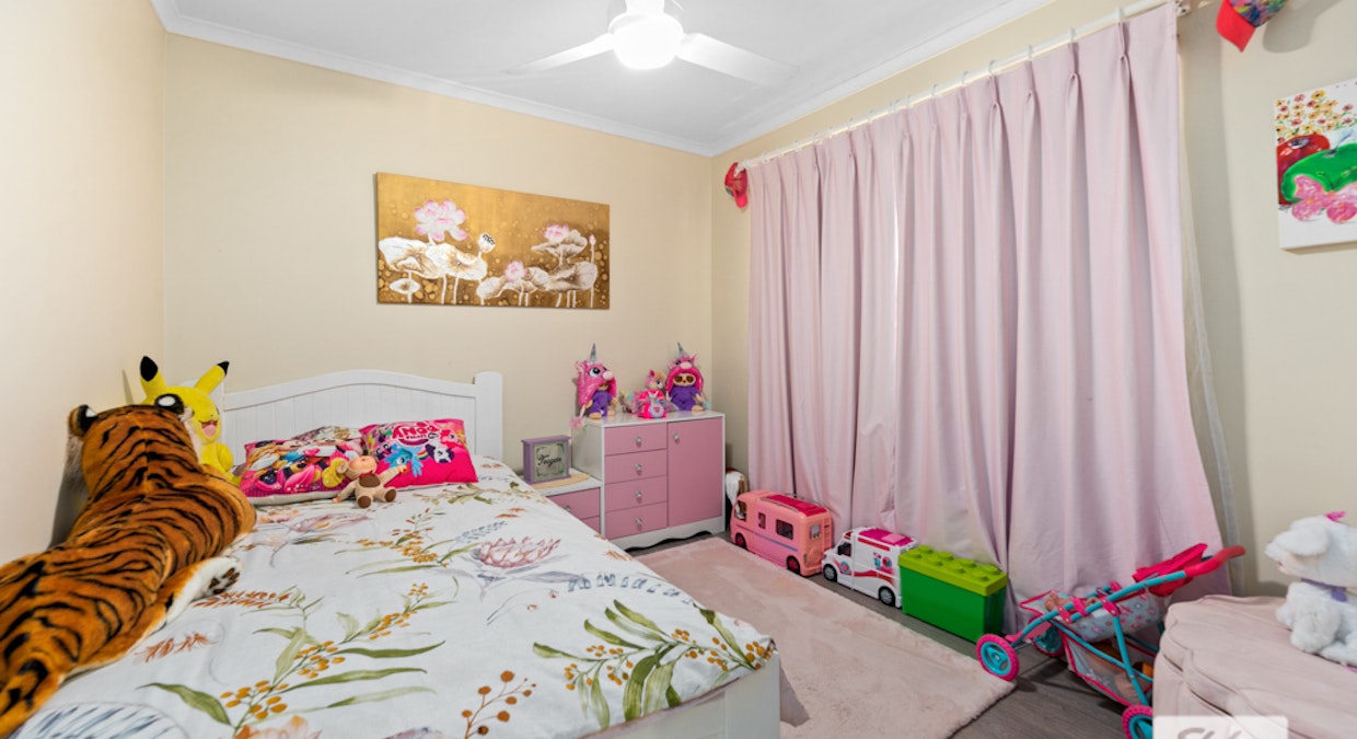 12 Daybell Street, Woodford, QLD, 4514 - Image 16