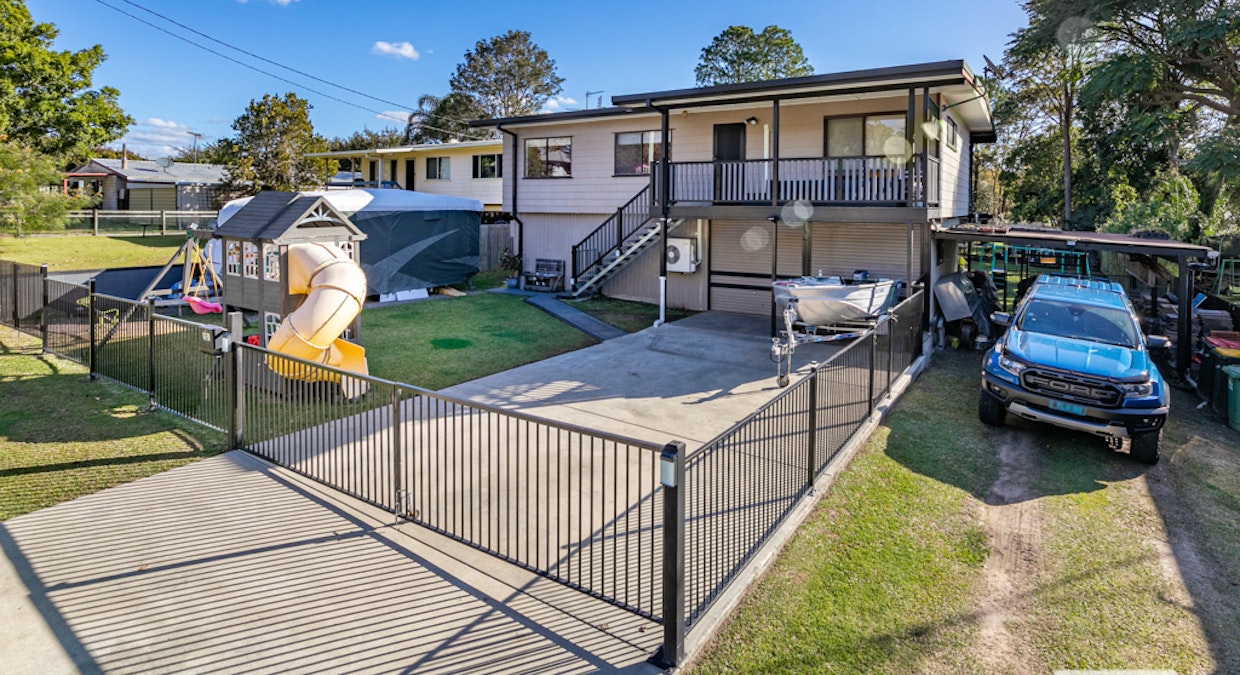 12 Daybell Street, Woodford, QLD, 4514 - Image 2