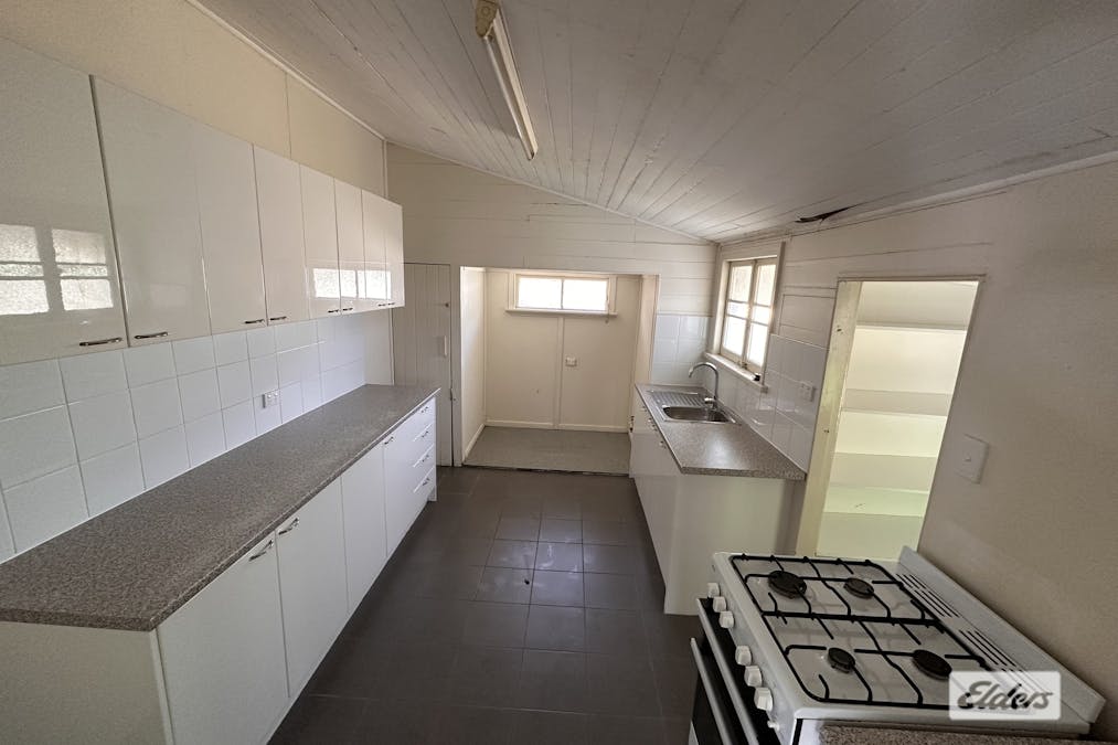 9 Mangerton Street, Toogoolawah, QLD, 4313 - Image 14