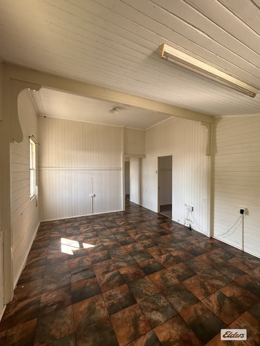 9 Mangerton Street, Toogoolawah, QLD, 4313 - Image 11