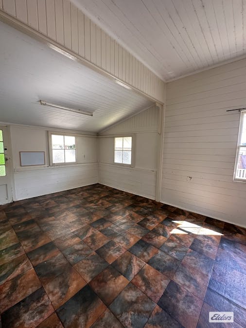 9 Mangerton Street, Toogoolawah, QLD, 4313 - Image 13