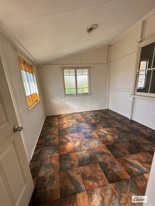 9 Mangerton Street, Toogoolawah, QLD, 4313 - Image 4