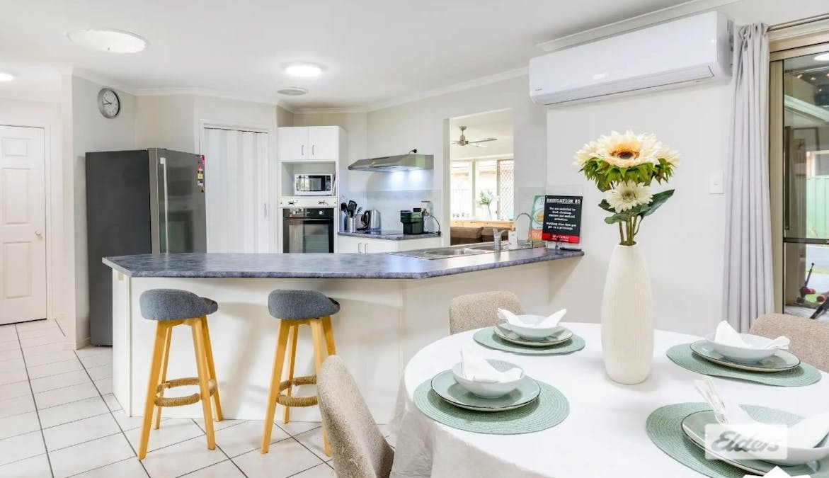 16 Albert Place, Sandstone Point, QLD, 4511 - Image 5