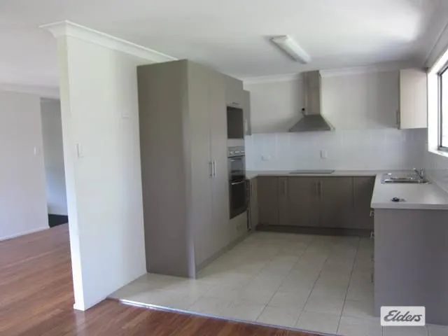 12 Alexandra Street, Toogoolawah, QLD, 4313 - Image 3