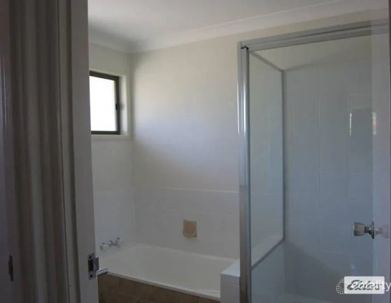 12 Alexandra Street, Toogoolawah, QLD, 4313 - Image 8