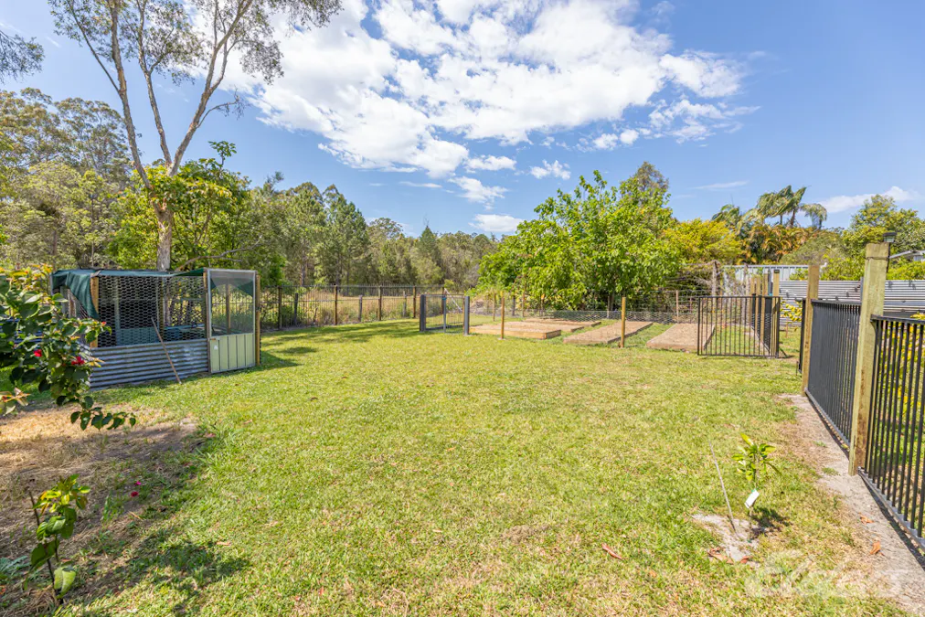 25 Leslie Street, Woodford, QLD, 4514 - Image 2