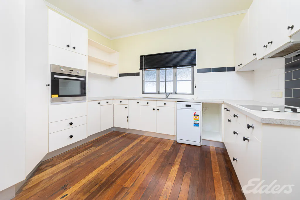 25 Leslie Street — photo 3 of 18