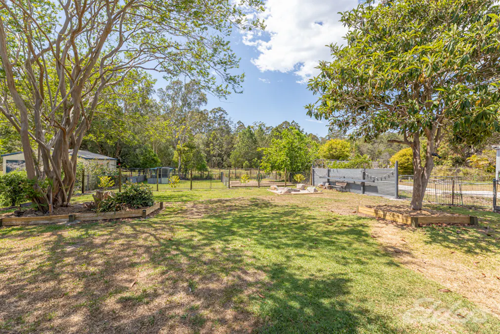 25 Leslie Street, Woodford, QLD, 4514 - Image 12