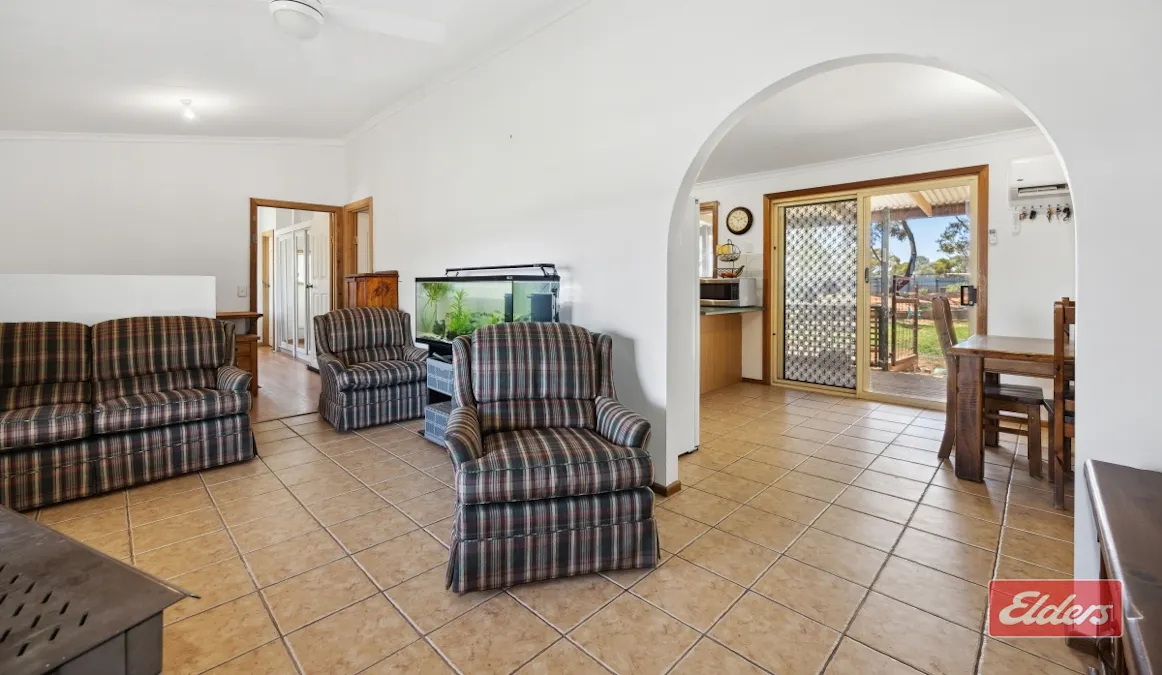 1002 Redbanks Road, Kangaroo Flat, SA, 5118 - Image 4