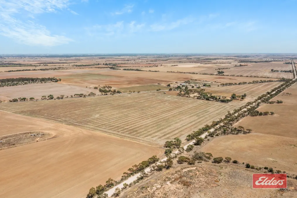 1002 Redbanks Road, Kangaroo Flat, SA, 5118 - Image 24