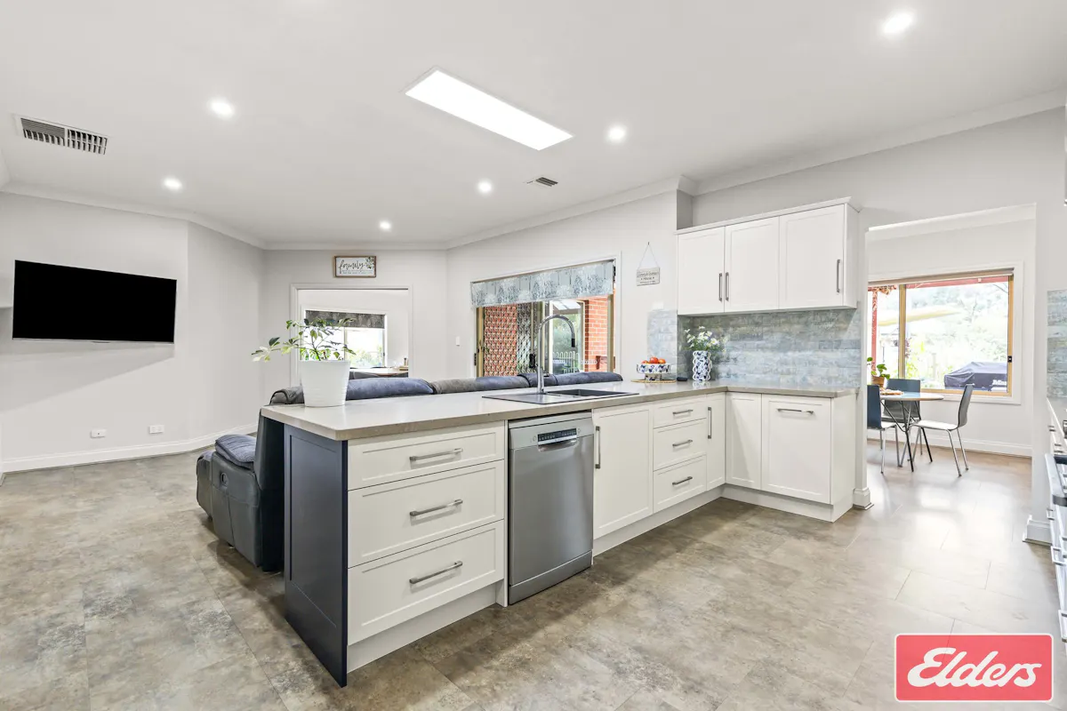 14 Bagot Court — photo 11 of 30