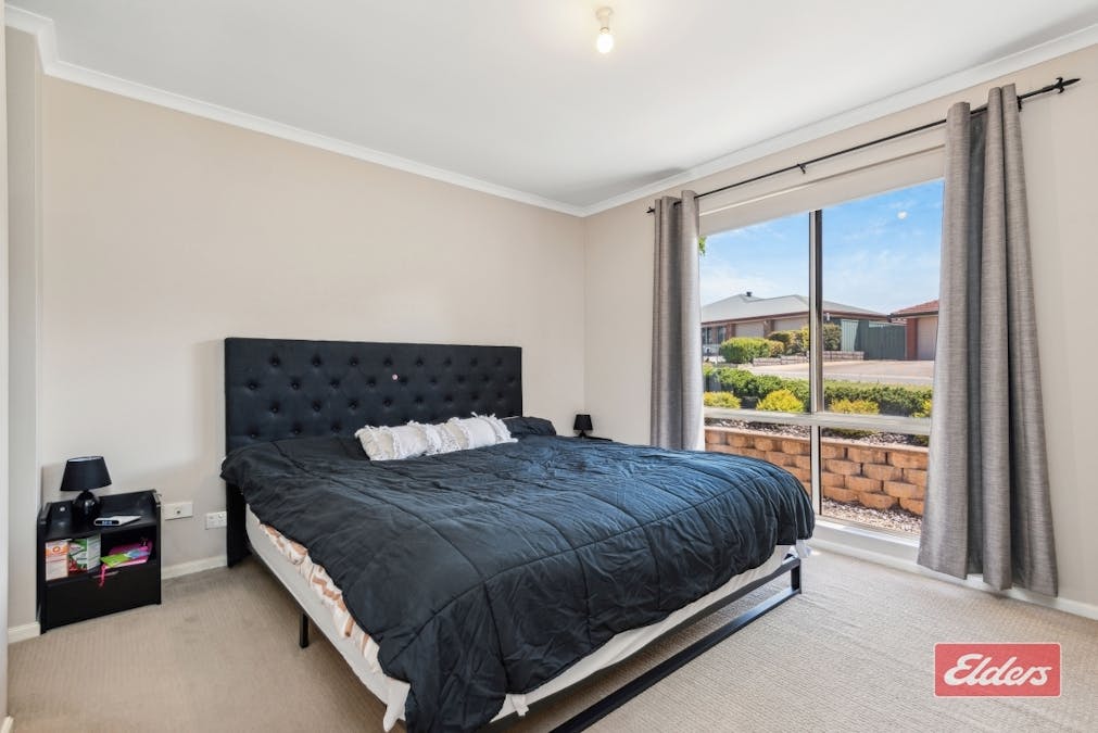 24 Oaklands Circuit, Hewett, SA, 5118 - Image 11