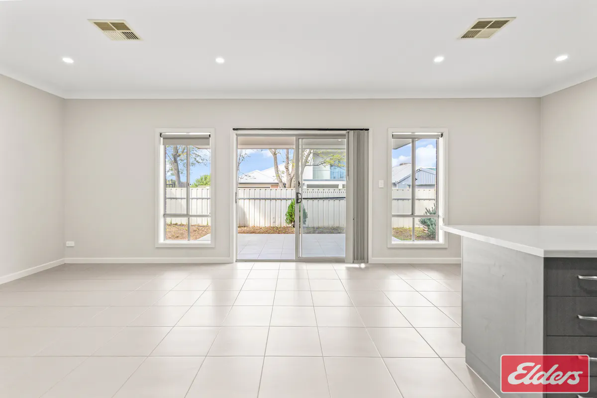 7D Queen Street — photo 13 of 26