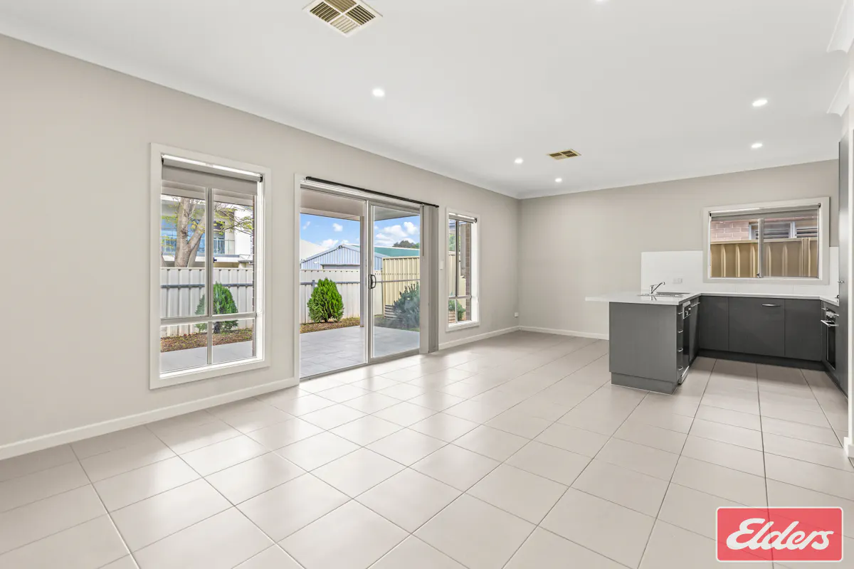 7D Queen Street — photo 20 of 26