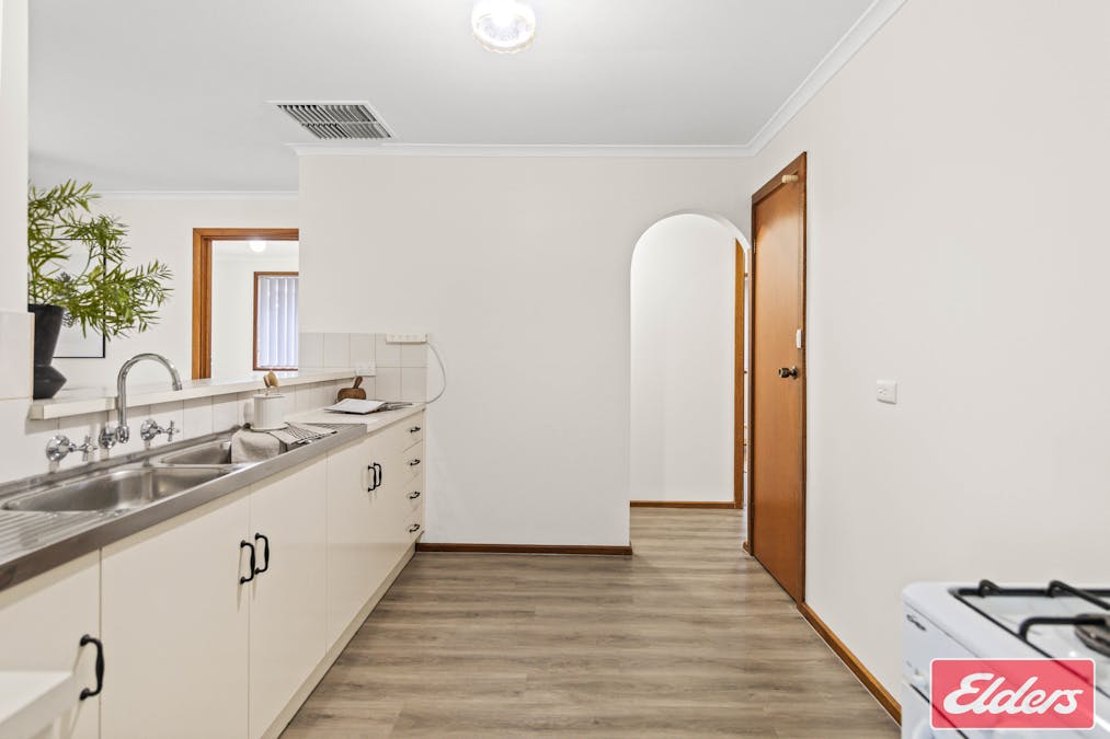 52 California Avenue, Craigmore, SA, 5114 - Image 8