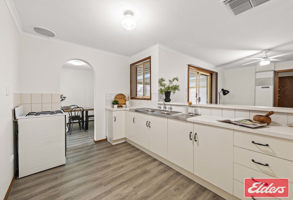 52 California Avenue, Craigmore, SA, 5114 - Image 9