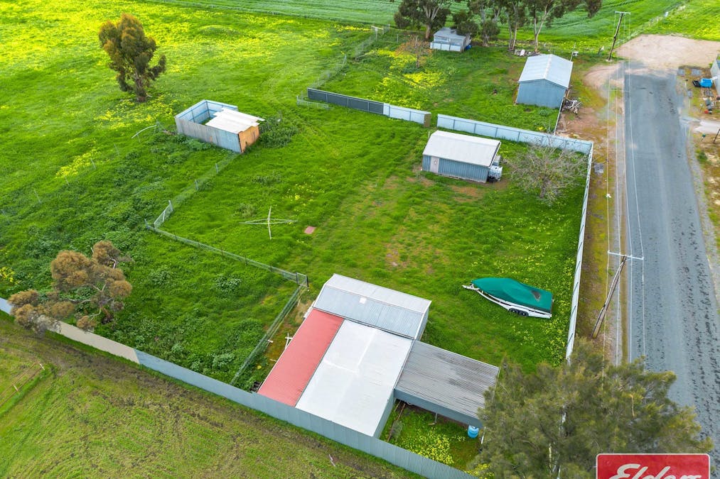 17 Dixon Road, Buchfelde, SA, 5118 - Image 5