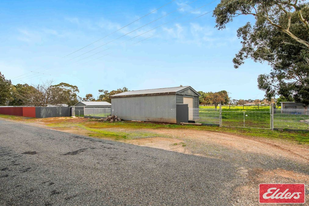 17 Dixon Road, Buchfelde, SA, 5118 - Image 10