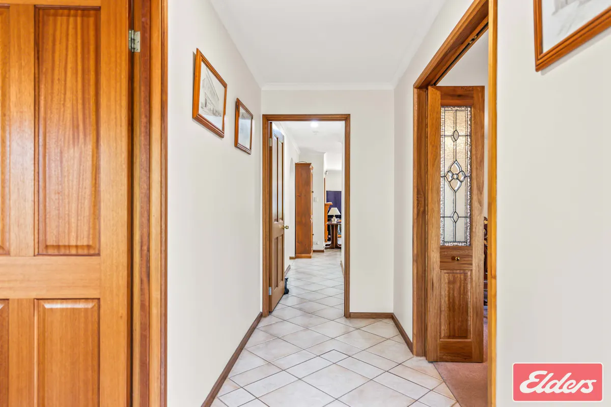 11 Kemp Street — photo 3 of 30