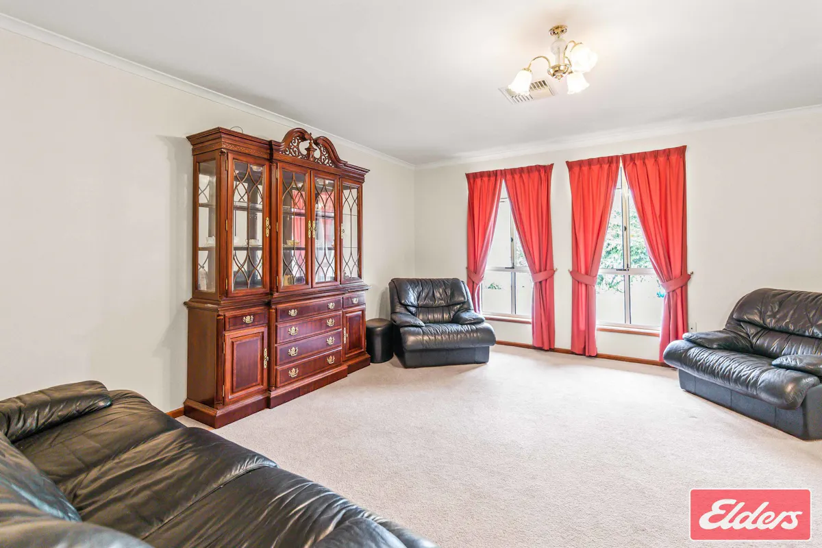 11 Kemp Street — photo 4 of 30