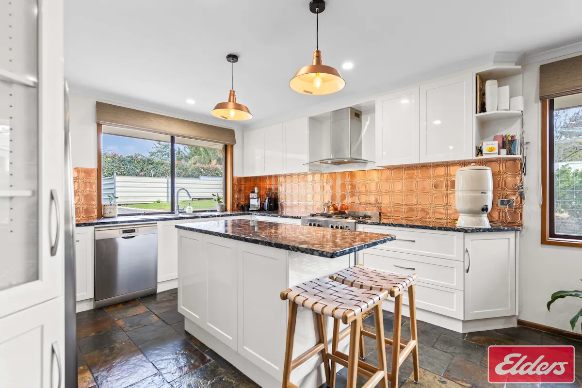 25 Eva Street — photo 11 of 30