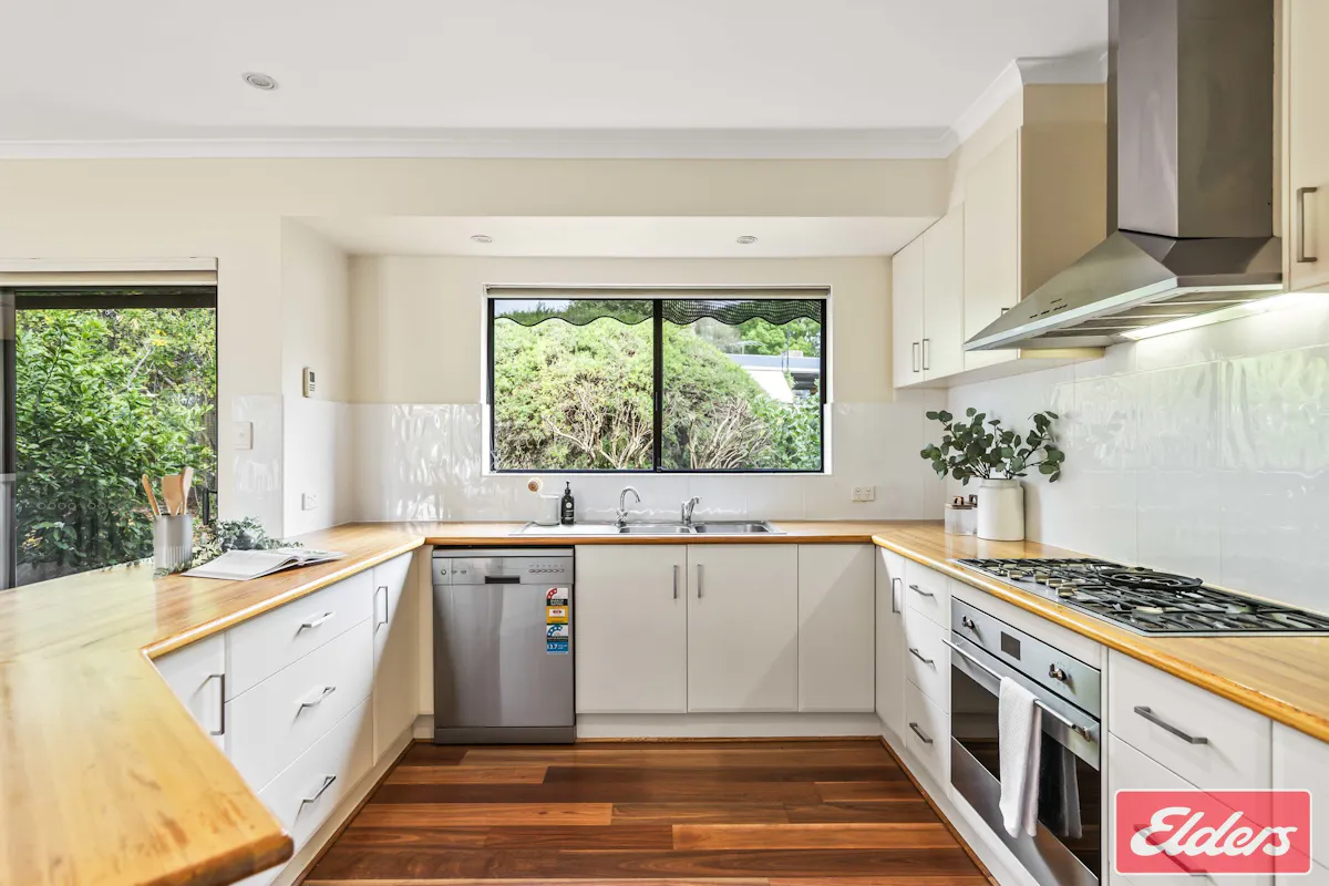 8 Menge Court — photo 14 of 30