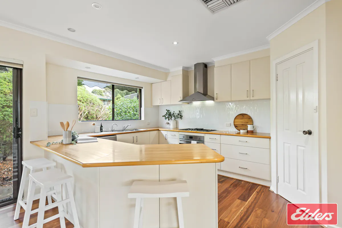 8 Menge Court — photo 15 of 30
