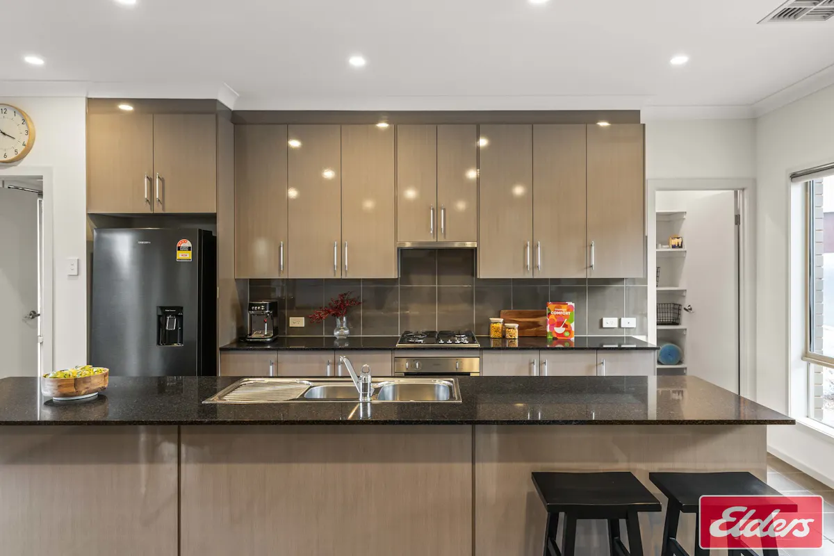 7/10 Settlers Hill Drive — photo 5 of 30