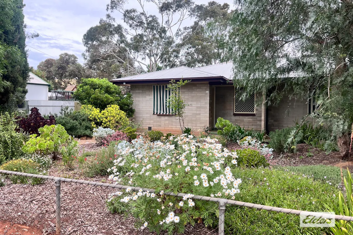 5 Longford Street — photo 2 of 11