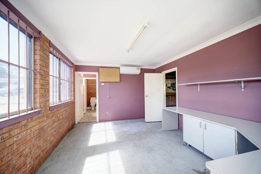 6 Bent Street, Taree, NSW, 2430 - Image 11