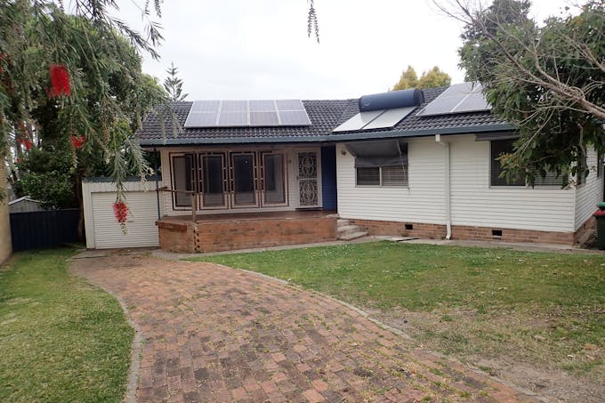 33 Ritchie Crescent, Taree, NSW, 2430 - Image 1