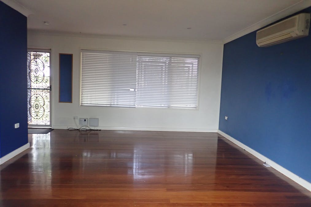 33 Ritchie Crescent, Taree, NSW, 2430 - Image 2