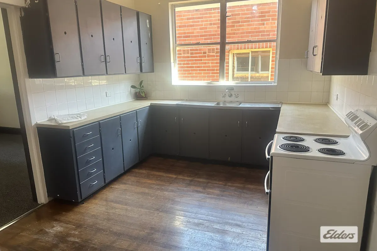 140A Victoria Street — photo 9 of 18