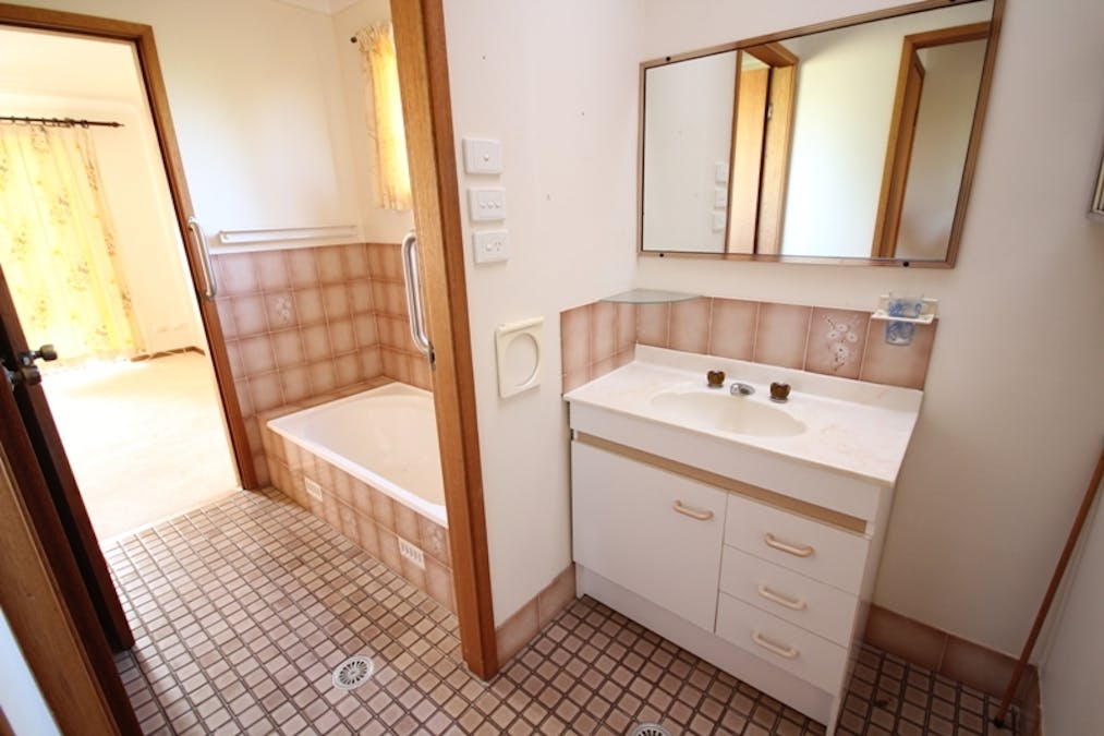 4/12 Flett Street, Taree, NSW, 2430 - Image 4