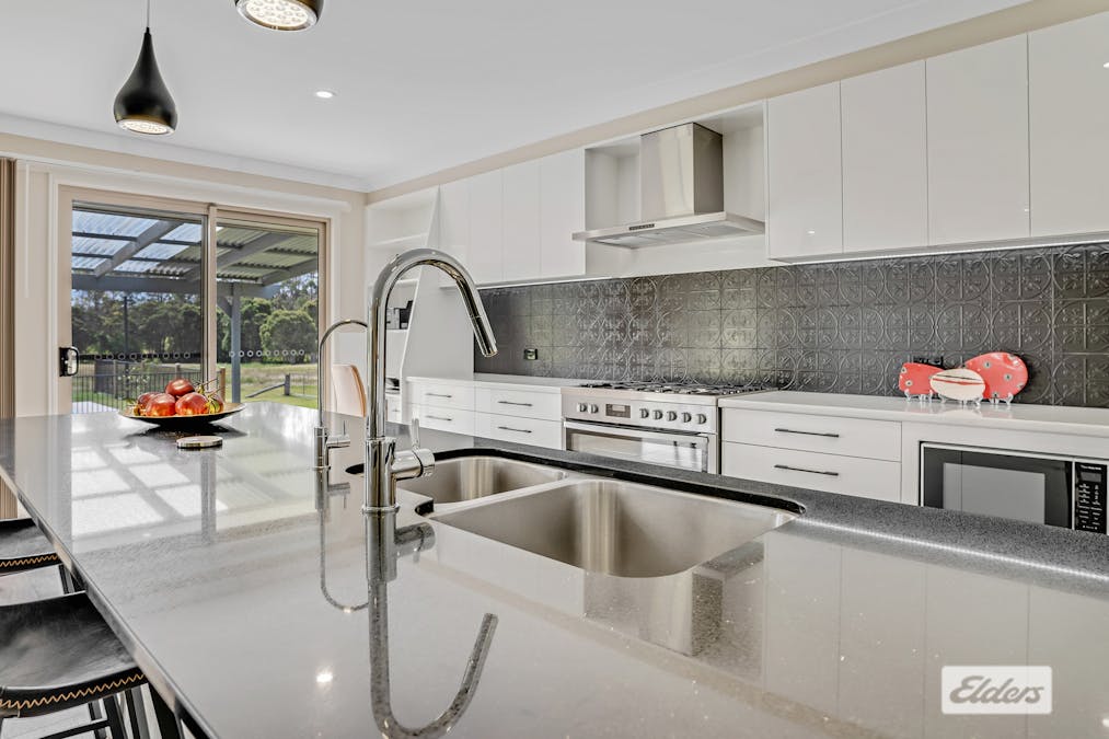 10 Carina Close , Taree, NSW, 2430 - Image 11