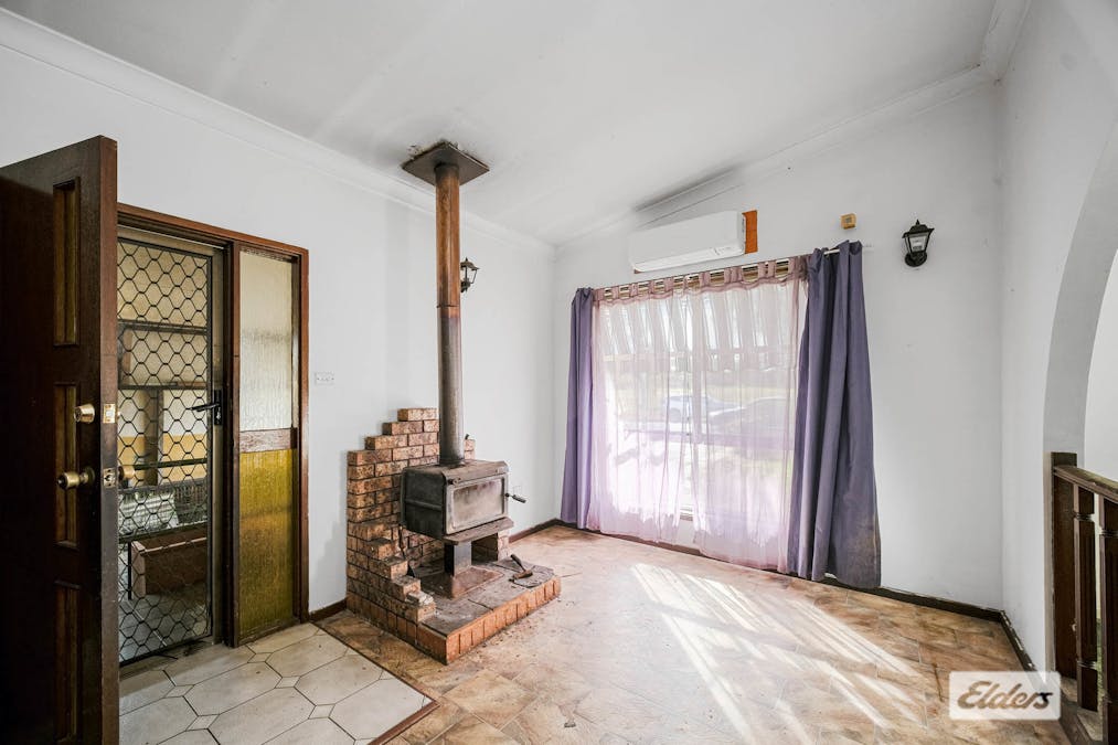 18 Ronald Road, Taree, NSW, 2430 - Image 4