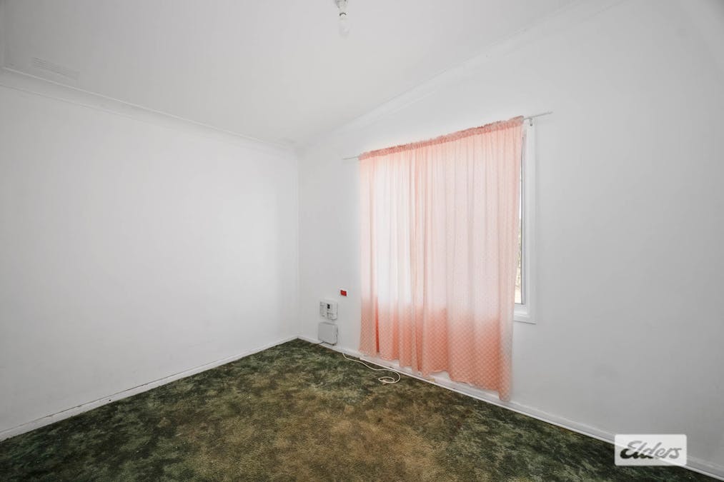 18 Ronald Road, Taree, NSW, 2430 - Image 8