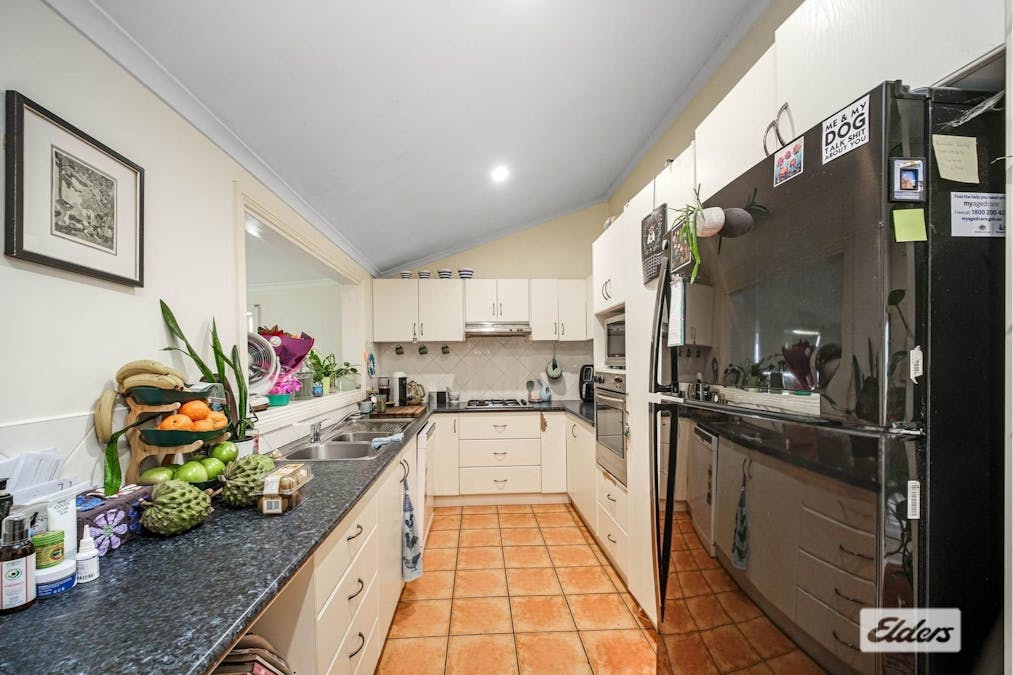 4 Nicoll Street, Taree, NSW, 2430 - Image 8