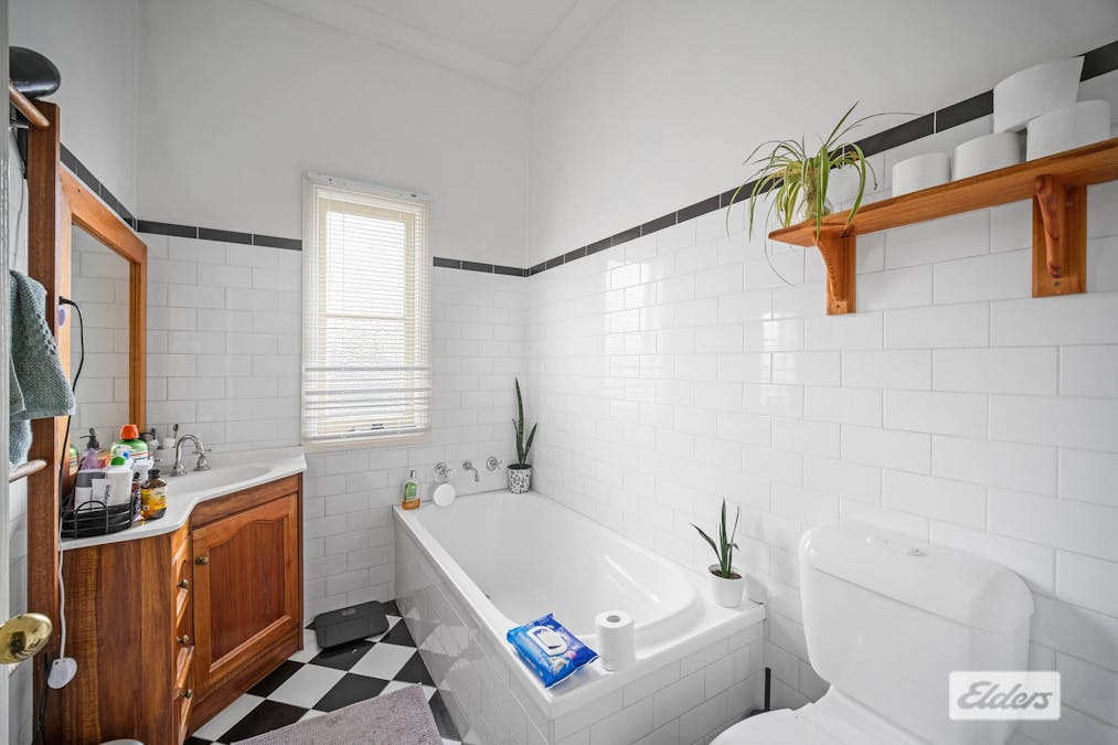 4 Nicoll Street, Taree, NSW, 2430 - Image 13