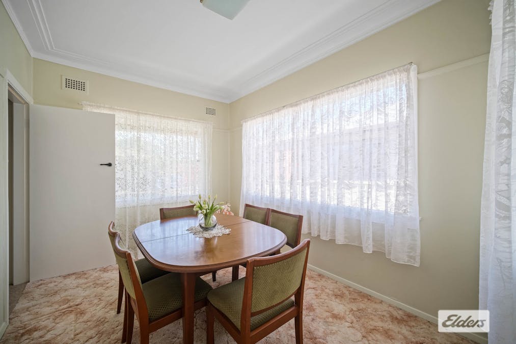 8 Bayview Crescent, Taree, NSW, 2430 - Image 6