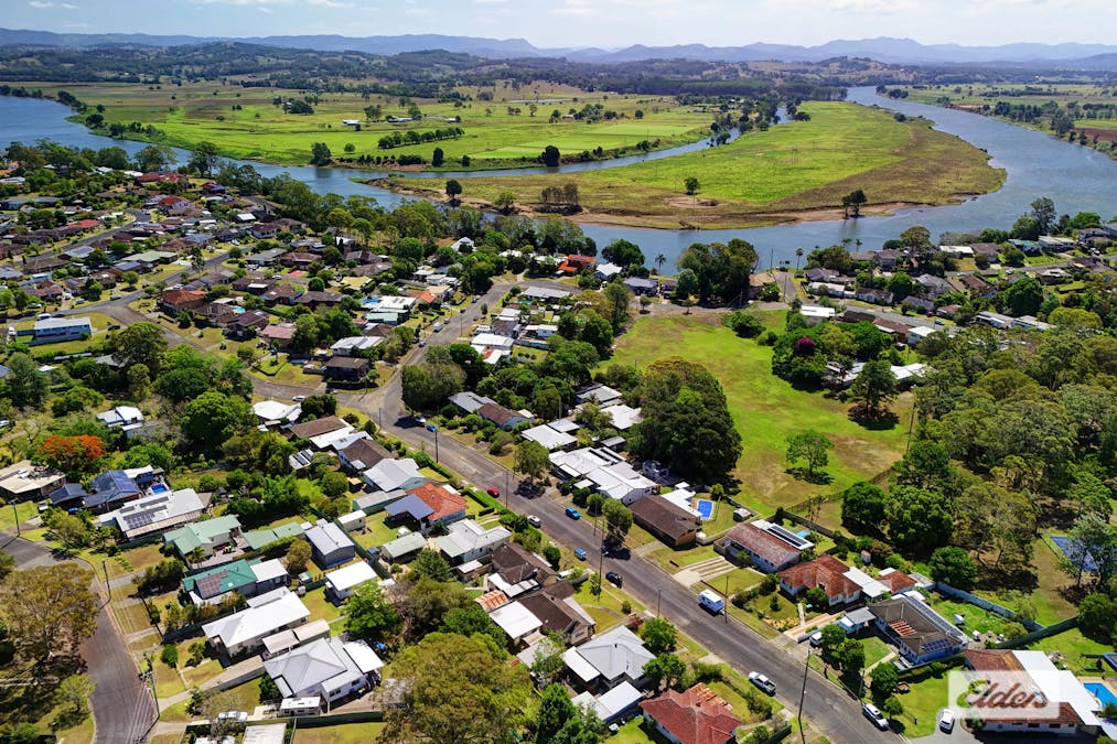 8 Bayview Crescent, Taree, NSW, 2430 - Image 24