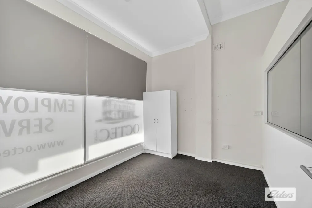 4 Macquarie Street, Taree, NSW, 2430 - Image 9
