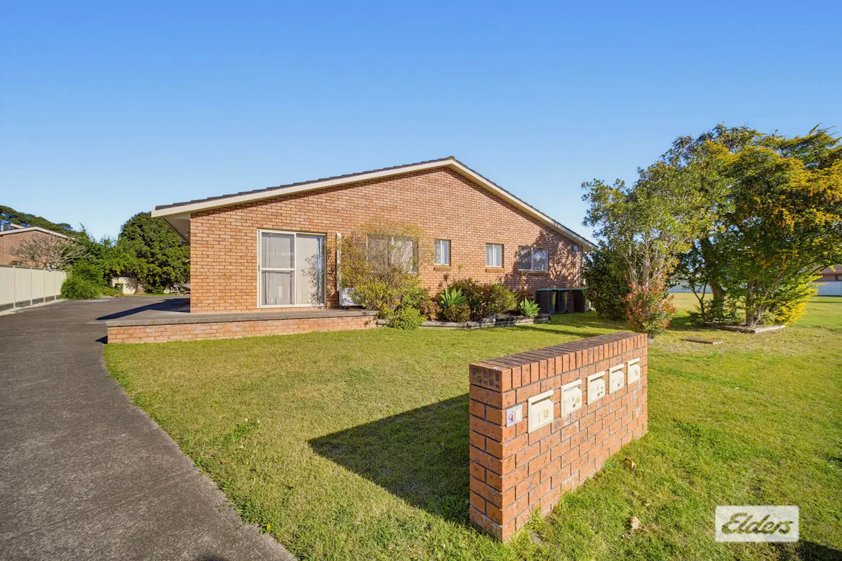 2/48 Dolphin Avenue — photo 2 of 18