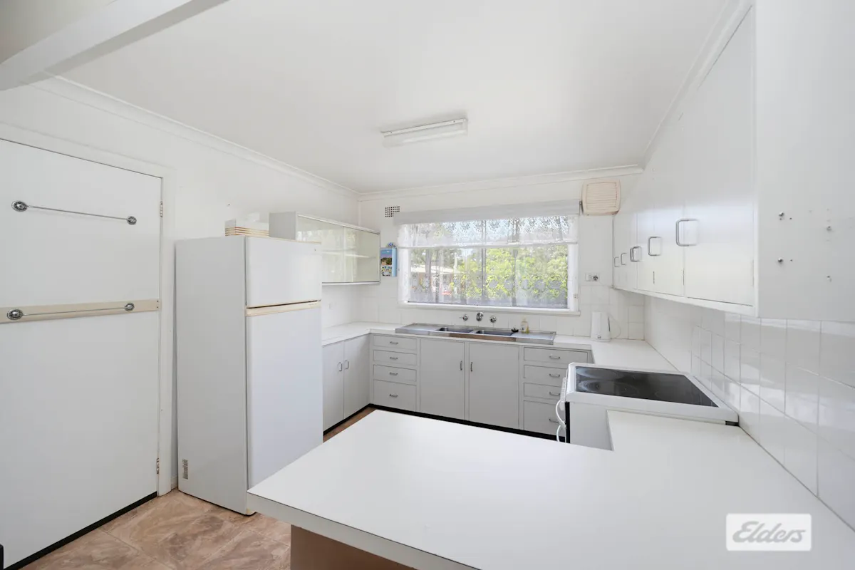 49 Bayview Crescent — photo 6 of 20