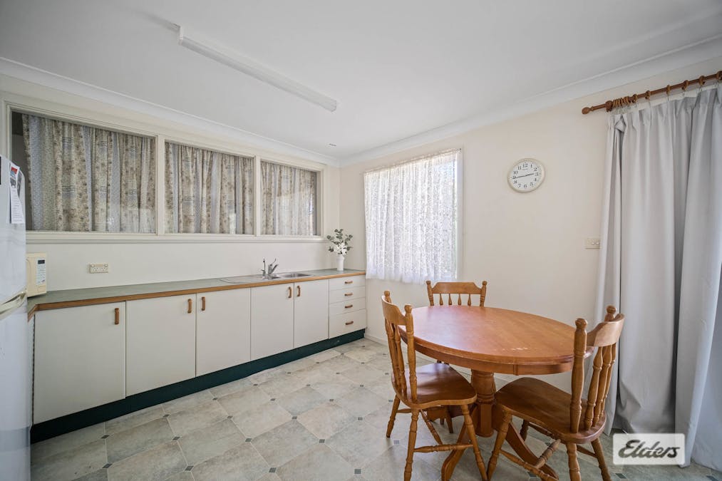 8 Bayview Crescent, Taree, NSW, 2430 - Image 16