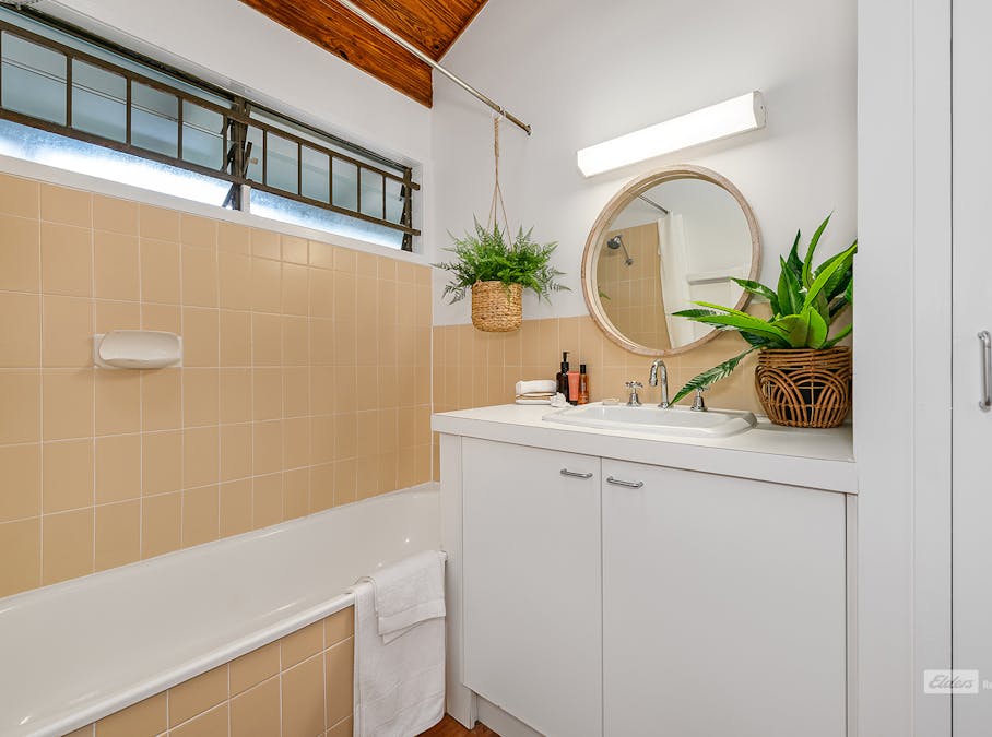 44 View Crescent, Arana Hills, QLD, 4054 - Image 11