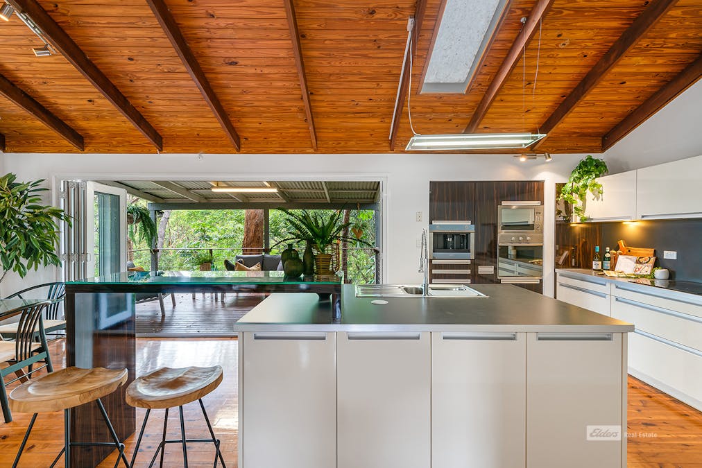 44 View Crescent, Arana Hills, QLD, 4054 - Image 2