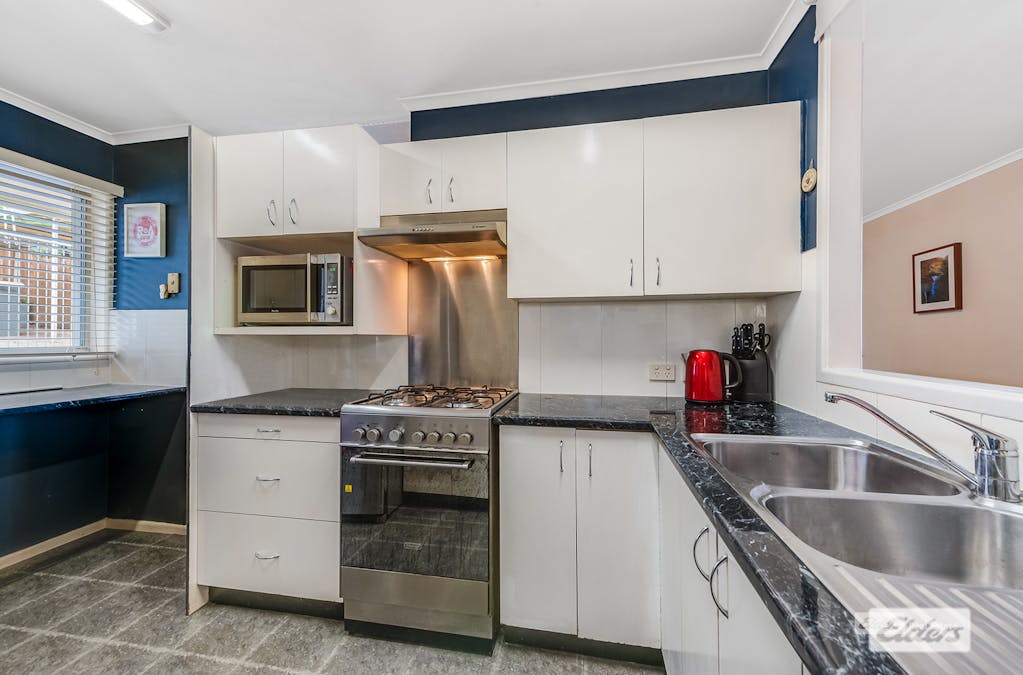 48 Camelia Avenue, Everton Hills, QLD, 4053 - Image 3
